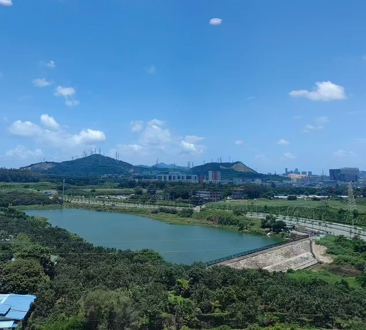 园区对面
